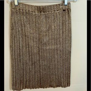 St. John Sport by Marie Gray sateen scallop pencil skirt Medium